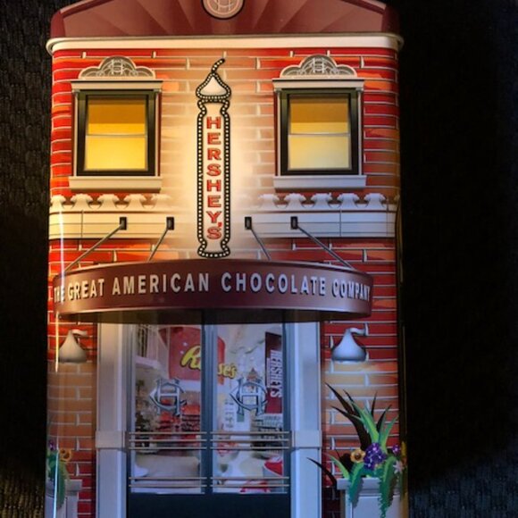 LIKE NEW FOUR HERSEY & COCA COLA TINS - Picture 2 of 5